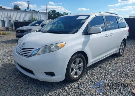 2015 Toyota Sienna Le 8 Passenger из США, поврежденный, VIN 5TDKK3DCXFS647083